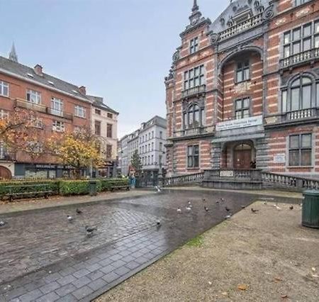 Central Studio Close To Grand Place For 2 Brussel Bagian luar foto