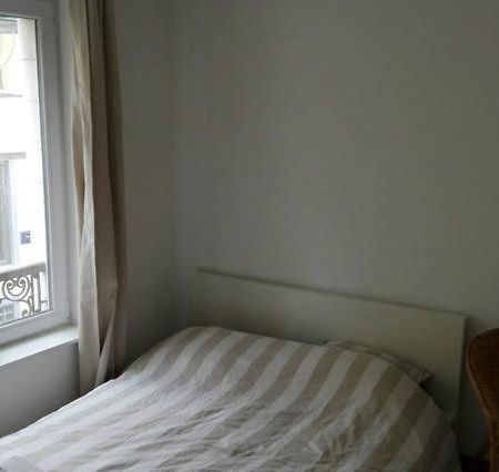 Central Studio Close To Grand Place For 2 Brussel Bagian luar foto