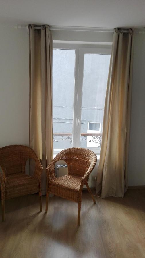 Central Studio Close To Grand Place For 2 Brussel Bagian luar foto